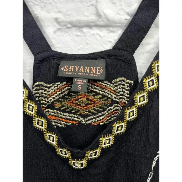 SHYANNE WOMEN'S SOUTHWESTERN EMBROIDERED V-NECK CAMI SIZE S. - Picture 6 of 10